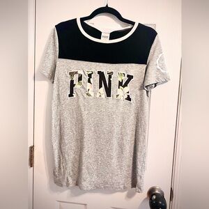 🌸VS PINK SHORT SLEEVE LOGO TEE WITH TROPICAL FLOWERS EMBROIDED SIZE SMALL GRAY S